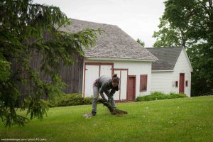 Andree-Belanger-Art_performance-Les-batisseurs_04_photo-FG-Lewis