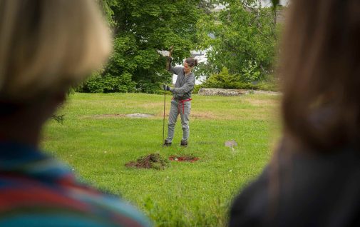 Andree-Belanger-Art_performance-Les-batisseurs_05_photo-FG-Lewis